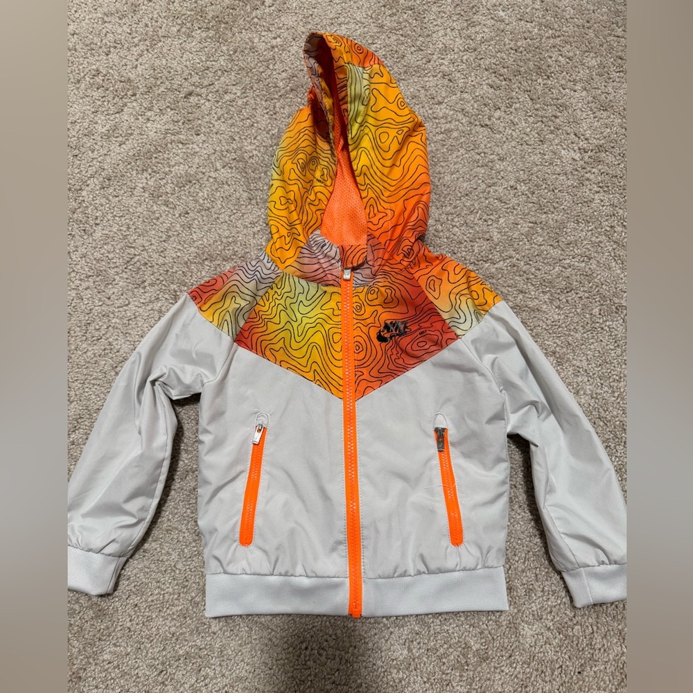 Kids NIKE lightweight wind breaker